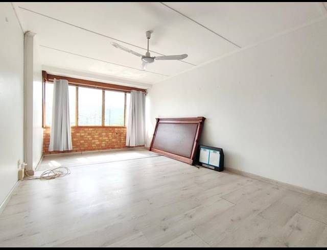 3 BEDROOM APARTMENT FOR SALE IN PRESTBURY